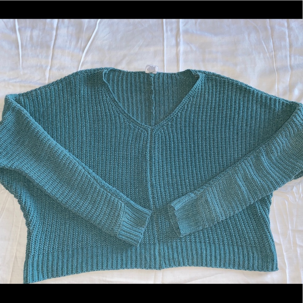 Tilly’s cropped sweater